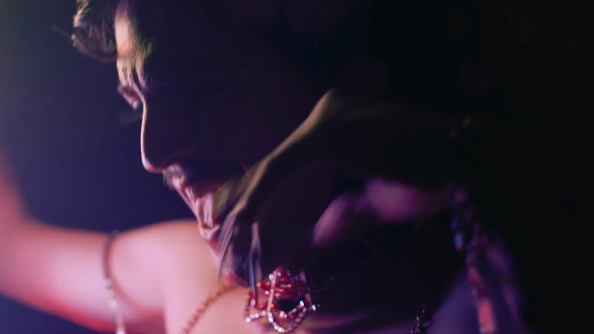 Merhaba Anne, Benim, Lou Lou görsel 1